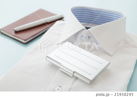新しいシャツと手帳とスマホ ビジネスイメージ 新しいシャツと手帳とスマホ ビジネスイメージ 21938295