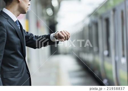若いビジネスマン 若いビジネスマン 21938837