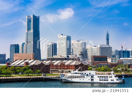 横浜 赤レンガ倉庫とみなとみらいのビル 横浜 赤レンガ倉庫とみなとみらいのビル 21941551