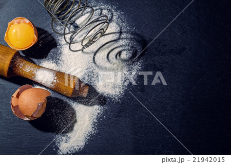 The dough is baked egg The dough is baked egg 21942015