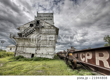 Prairie Grain Elevator 21944808