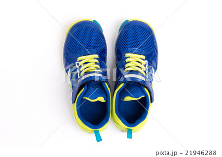 子供用のスニーカー 21946288