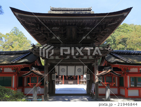石上神宮の楼門と回廊 21946844