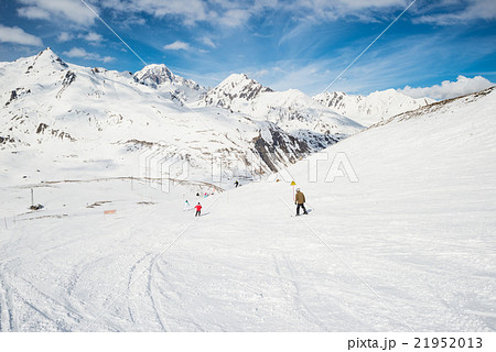 Speed skiing in scenic alpine resort Speed skiing in scenic alpine resort 21952013