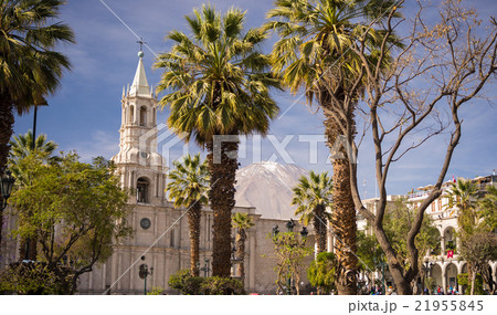 The Cathedral and volcano in Arequipa, Peru 21955845
