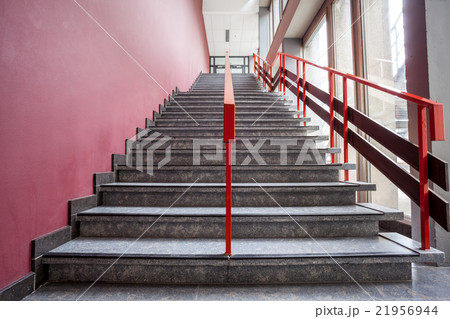 staircase in an building 21956944