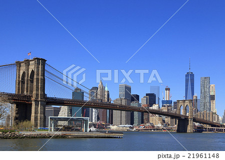 ブルックリンブリッジとマンハッタン 21961148