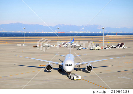 空港　プッシュバック 21964183