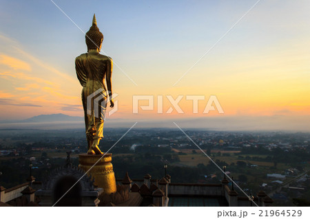 Golden buddha statue in Khao Noi temple 21964529