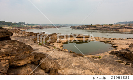 Thailand grand canyon (sam pan bok)  21965881