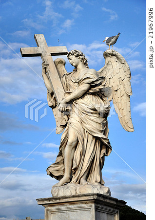 Statue of Angel with cross Statue of Angel with cross 21967996