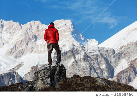 Hike in Himalayas 21968460