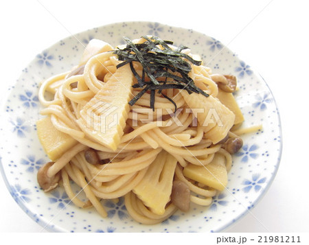 筍としめじのおいしい和風パスタ 筍としめじのおいしい和風パスタ 21981211