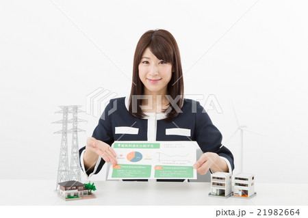 案内する女性 案内する女性 21982664