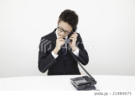 若手サラリーマン　オフィスフォン 21984075