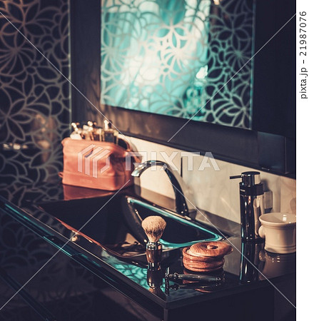 Gentleman's accessories in a luxury bathroom  21987076