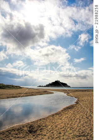 St Michael's Mount near Penzance in Cornwall, UK St Michael's Mount near Penzance in Cornwall, UK 21988258