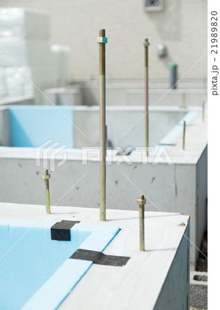 耐震構造の住宅基礎　ベタ基礎　ホールダウン金物 21989820