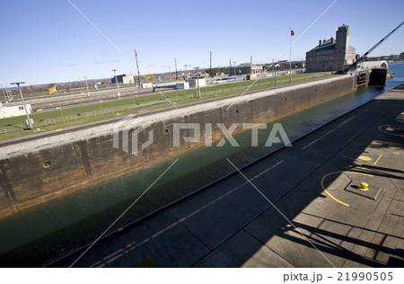 sault ste marie locks 21990505