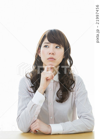 ポートレート　若い女性 21997456