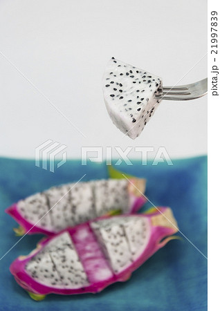 カットされたドラゴンフルーツの果肉 21997839