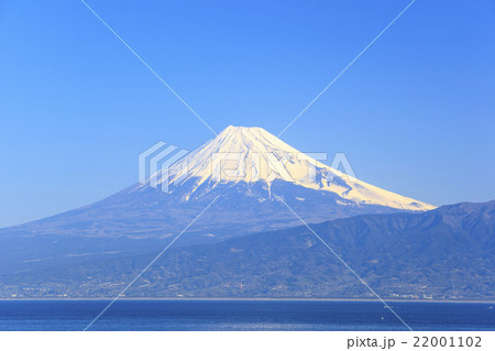 静岡県沼津市の大瀬崎から望む富士山と駿河湾 22001102