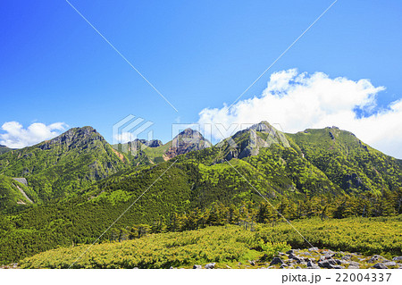 八ヶ岳の編笠山から望む　阿弥陀岳・赤岳・ギボシ・権現岳 22004337