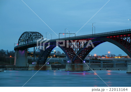 View of the Peace Bridge, Fort Erie-Buffalo 22013164