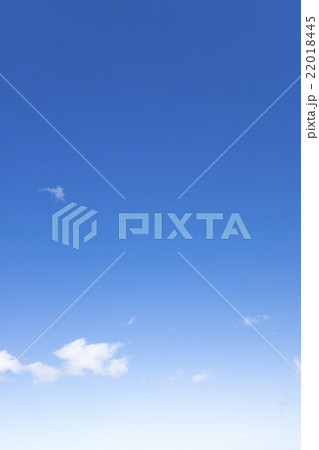 青空 空 雲 春の空 背景 背景素材 4月 青空 空 雲 春の空 背景 背景素材 4月 22018445