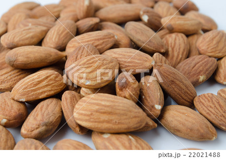 Almonds 22021488