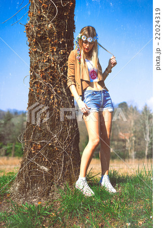 Girl hippie indie style in nature Girl hippie indie style in nature 22024319
