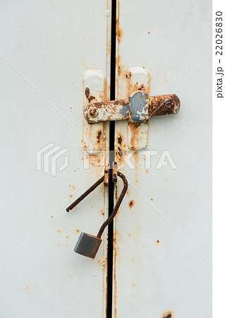 錆びた倉庫の鍵の写真素材 2260
