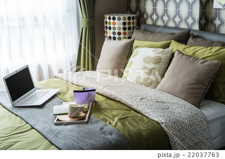retro bedroom style with polka dot lamp retro bedroom style with polka dot lamp 22037763