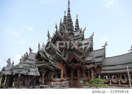 タイ王国　パタヤ (サッチャタム寺 タイのサクラダファミリア) 22040818