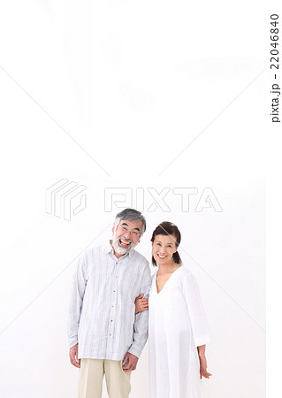 シニア夫婦　ポートレート 22046840