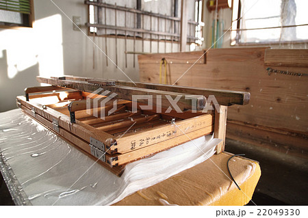 和紙漉き４ 22049330