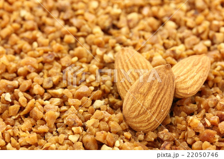 アーモンドプラリネ 22050746