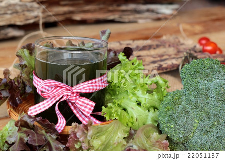 Smoothies green vegetables for health. Smoothies green vegetables for health. 22051137