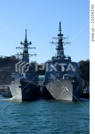 護衛艦きりしま・たかなみ(正面) 護衛艦きりしま・たかなみ(正面) 22056240