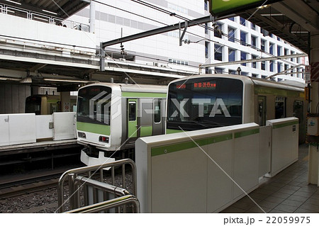 池袋駅 山手線のホームドア 22059975