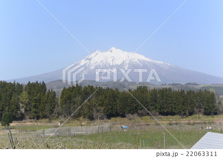 春の岩木山 22063311