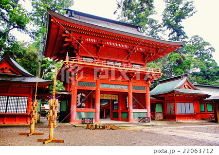東国三社 鹿島神宮 楼門 ・ 内側から撮影 ( 常陸国一宮 ) 茨城県 鹿嶋市 宮中 東国三社 鹿島神宮 楼門 ・ 内側から撮影 ( 常陸国一宮 ) 茨城県 鹿嶋市 宮中 22063712