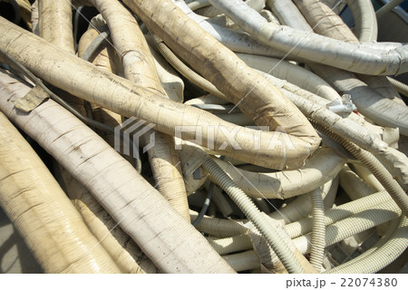 回収されたエアコンの廃棄ガスパイプ 回収されたエアコンの廃棄ガスパイプ 22074380