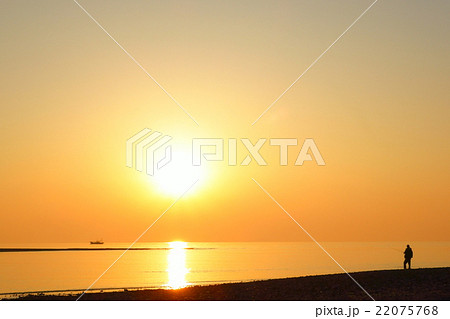 夕暮れ時 22075768