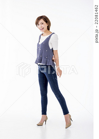 20代後半の女性 22081462