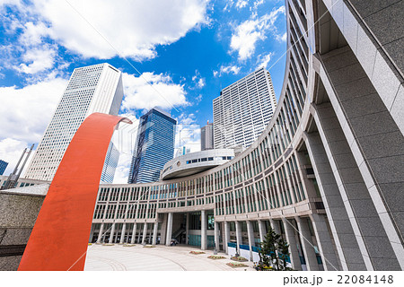 新宿 都議会議事堂と都民広場 新宿 都議会議事堂と都民広場 22084148