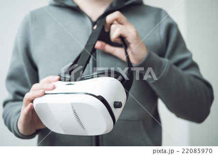 VR 22085970