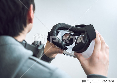 VR 22085978