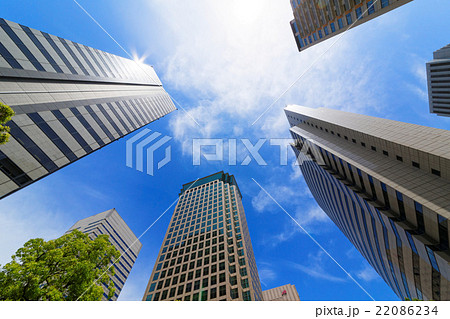 天王洲アイルの高層ビル群と青空 天王洲アイルの高層ビル群と青空 22086234