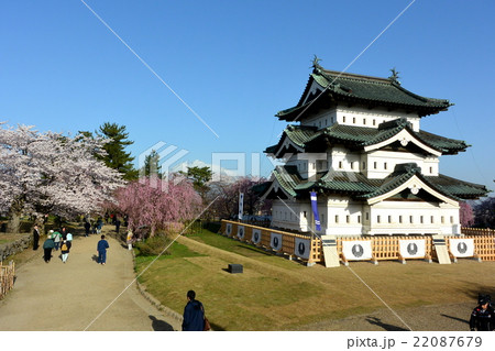 桜咲く中の弘前城 桜咲く中の弘前城 22087679